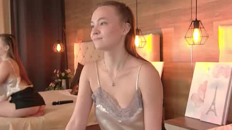 EmmaCamm online show from 10/19/25, 09:43