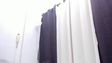 Snapshot of emmaclark_1 chatting on 05/12/26, 07:22 emmaclark_1 online show from 05/12/26, 07:22