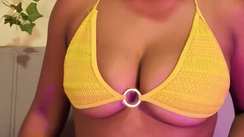 Snapshot of emmaconneer chatting on 09/24/25, 11:08 Emma online show from 09/24/25, 11:08