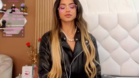 Snapshot of emmacortez chatting on 03/06/25, 12:43 emma cortez online show from 03/06/25, 12:43