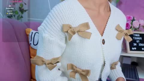 Snapshot of emmacortez chatting on 10/10/25, 11:42 emma cortez online show from 10/10/25, 11:42