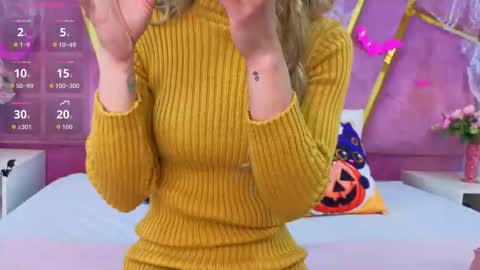 Snapshot of emmacortez chatting on 10/17/25, 11:46 emma cortez online show from 10/17/25, 11:46