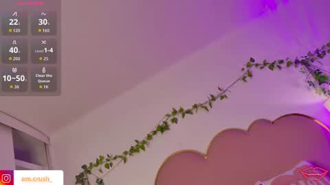 Snapshot of emmacrush chatting on 06/10/26, 10:08 Welcome Im yosein Your love is my passion activate it with your tips and enjoy with me online show from 06/10/26, 10:08