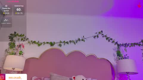 Snapshot of emmacrush chatting on 08/02/26, 02:15 Welcome Im yosein Your love is my passion activate it with your tips and enjoy with me online show from 08/02/26, 02:15