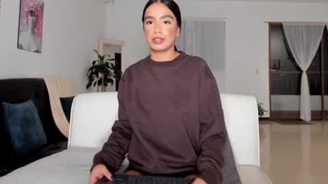 valentina online show from 01/13/25, 05:33