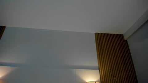 emmaespencer  online show from 04/16/26, 11:22