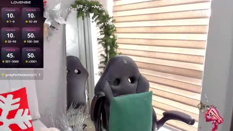  Emma Ferrary  online show from 12/19/25, 04:36