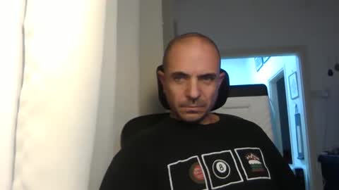 Ariel online show from 12/18/24, 08:57