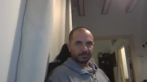 Ariel online show from 01/06/25, 04:34