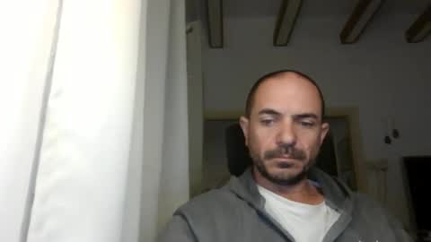 Ariel online show from 01/07/25, 04:50