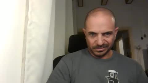 Ariel online show from 01/28/25, 08:36