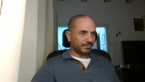 Ariel online show from 01/30/25, 04:45