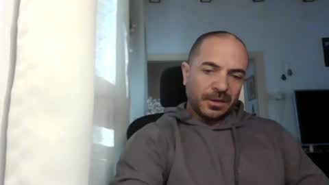 Ariel online show from 02/01/25, 06:00