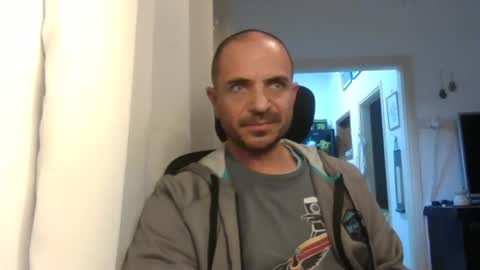 Ariel online show from 02/21/25, 02:06