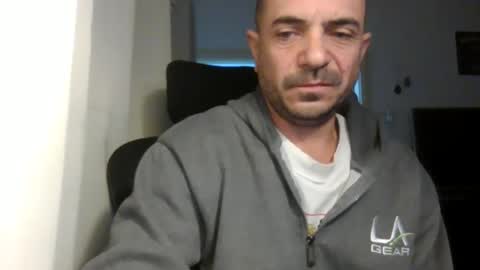 Ariel online show from 02/26/25, 03:32