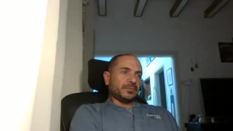 Ariel online show from 03/03/25, 10:52