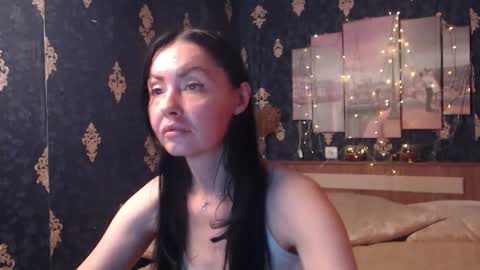 EmmaGoldX online show from 10/17/25, 10:18