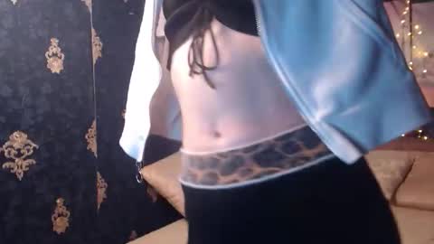 EmmaGoldX online show from 11/13/25, 02:43