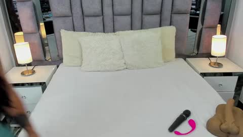 EMMA HILL online show from 01/29/25, 07:11