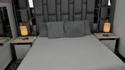 EMMA HILL online show from 12/22/25, 11:07