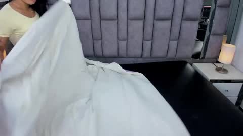 EMMA HILL online show from 04/17/26, 11:13