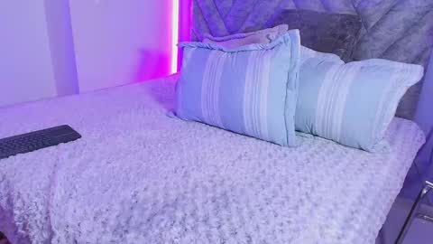  Emma  online show from 09/27/25, 03:55