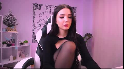 Emma online show from 12/29/24, 06:35