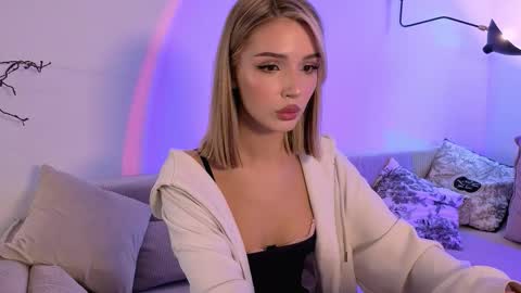 Emma online show from 11/13/25, 09:30