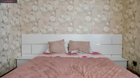 emmalendyson online show from 11/14/25, 05:28