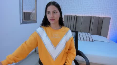 Snapshot of emmalily_ chatting on 08/08/26, 12:07 emmalily_ online show from 08/08/26, 12:07