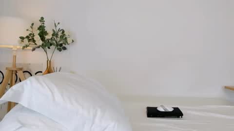 Emma online show from 07/05/26, 05:14