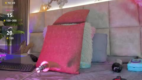 emmalove01 online show from 03/19/26, 02:37