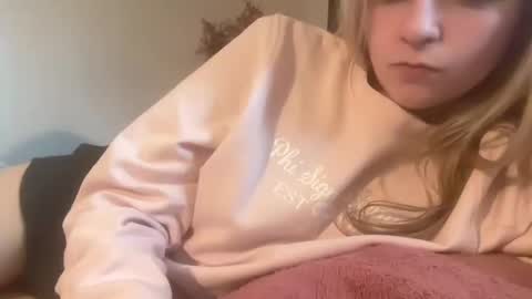 EmmaAngel online show from 11/09/25, 07:01