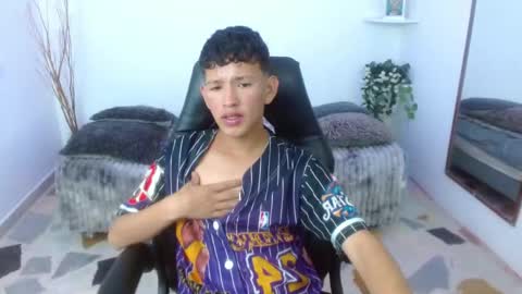 Snapshot of emmanuel_salvatore chatting on 03/03/26, 02:12 Emmanuel online show from 03/03/26, 02:12