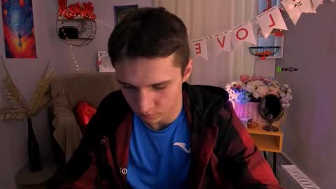 Snapshot of emmanuel_shine chatting on 02/11/26, 09:03 Emmi online show from 02/11/26, 09:03