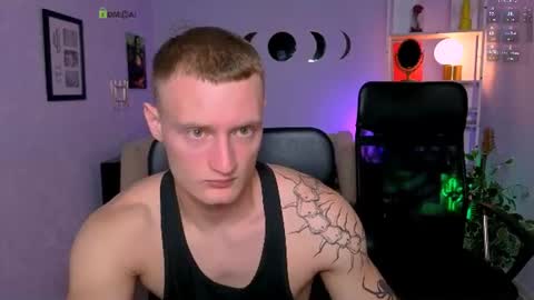 Snapshot of emmanuel_shine chatting on 06/17/26, 07:04 Emmi online show from 06/17/26, 07:04