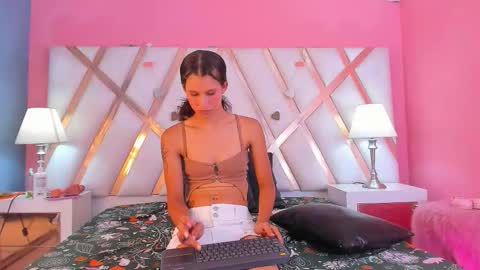 Emmapetty online show from 09/29/25, 10:14