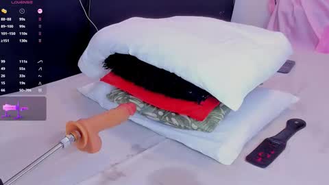 emmarouss1 online show from 03/07/26, 02:25