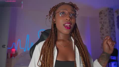 Sara online show from 11/24/25, 11:32