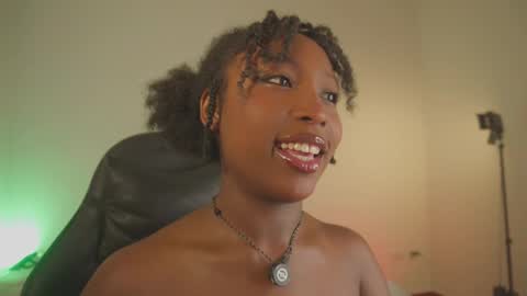 Sara online show from 02/01/26, 01:09