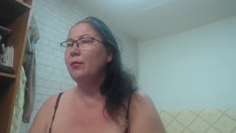emmasquirt69 online show from 03/12/25, 07:46