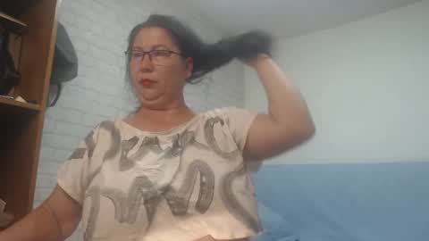 emmasquirt69 online show from 11/04/25, 06:45