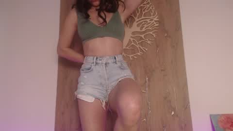 Snapshot of emmastinsen chatting on 05/27/26, 04:53 emmastinsen online show from 05/27/26, 04:53