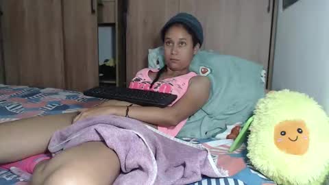 emmasweet95 online show from 12/04/24, 10:19