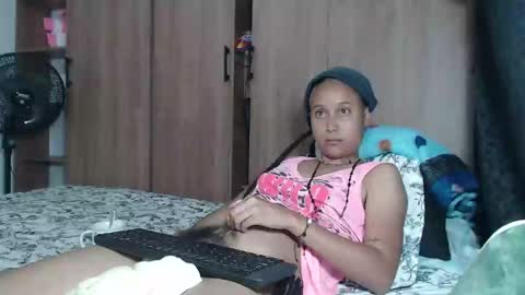 emmasweet95 online show from 01/14/25, 05:40