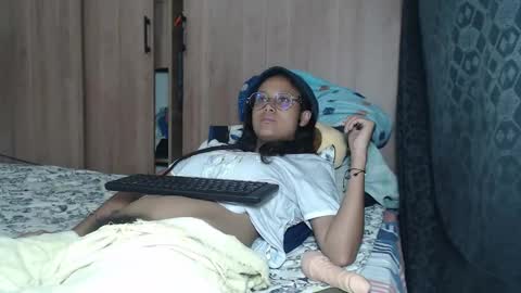 emmasweet95 online show from 02/01/25, 11:48