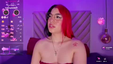 Snapshot of emmaswift1 chatting on 10/06/25, 03:04 Emma online show from 10/06/25, 03:04