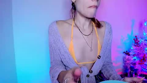 Snapshot of emmaterrestrial chatting on 06/11/26, 12:32 RH-NEGATIVE GREEN-EYED BAELIEN online show from 06/11/26, 12:32