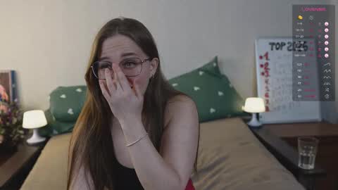 Mia online show from 02/16/26, 06:37