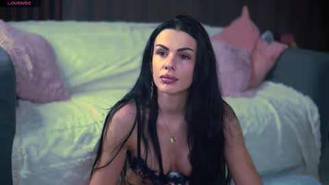 Snapshot of emmavayne chatting on 01/09/26, 07:26 Emma online show from 01/09/26, 07:26